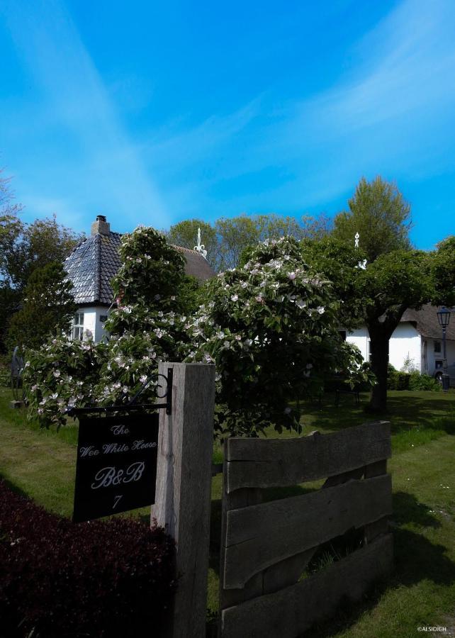 The Wee White Hoose Bed & Breakfast Oosternijkerk Ngoại thất bức ảnh
