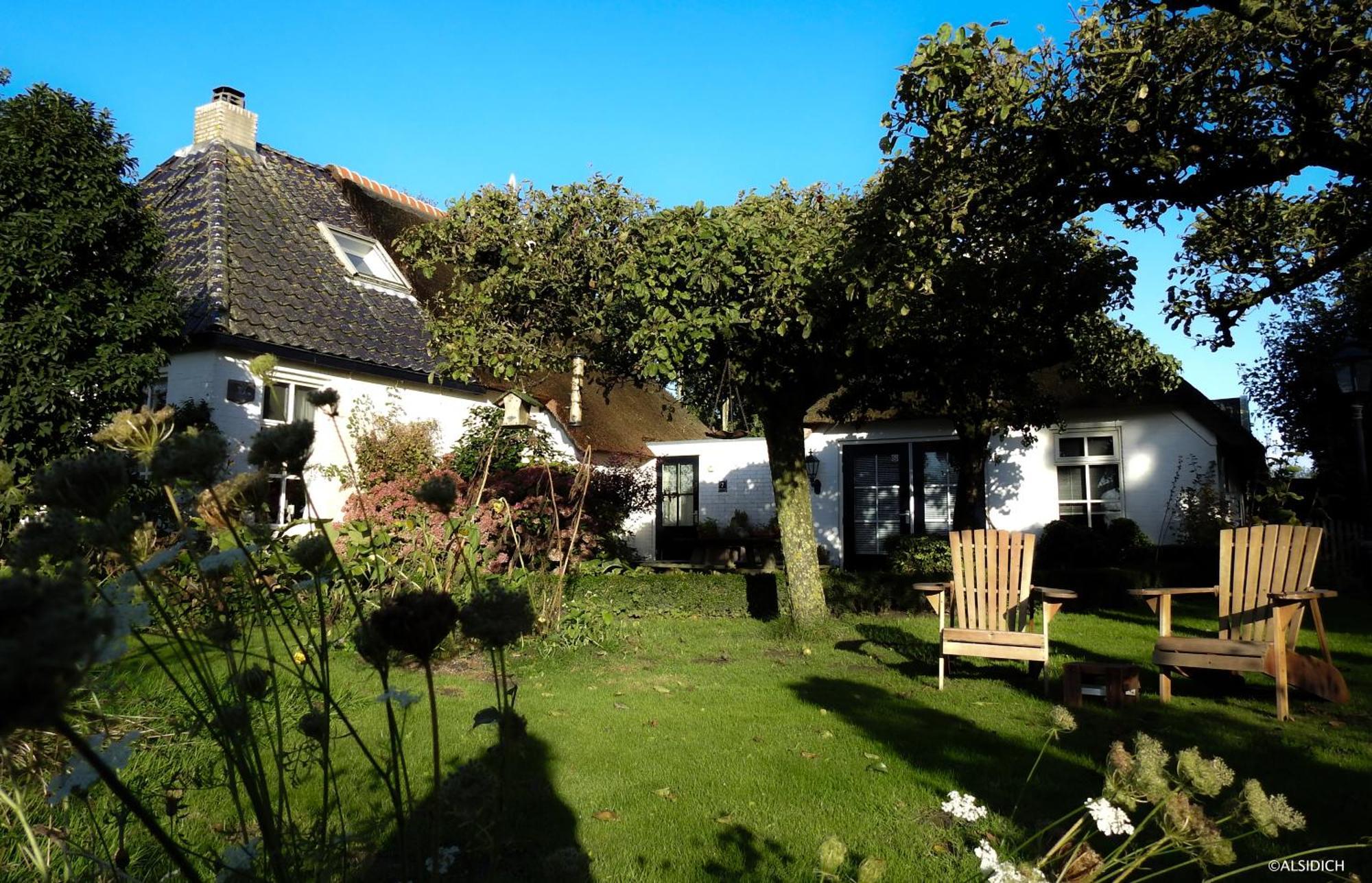 The Wee White Hoose Bed & Breakfast Oosternijkerk Ngoại thất bức ảnh