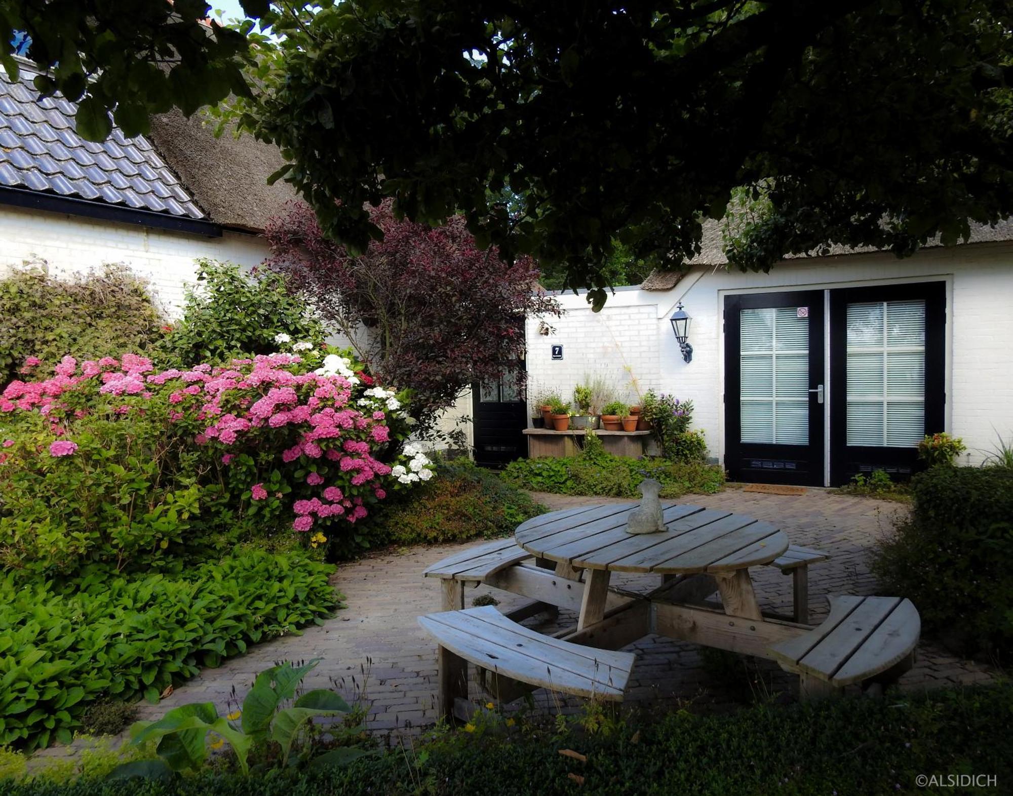 The Wee White Hoose Bed & Breakfast Oosternijkerk Ngoại thất bức ảnh